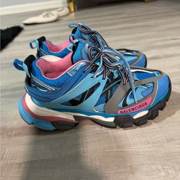 Balenciaga Sneakers in Blue and Pink - Picture 4 of 8